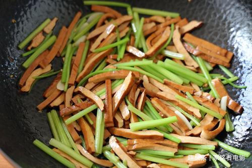 晚餐要多吃这道素菜，低油低脂，少油少盐，多吃健康又减脂