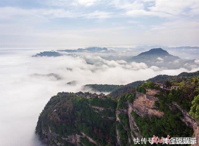 甘肃网|成县鸡峰山之巅云山雾海似仙境