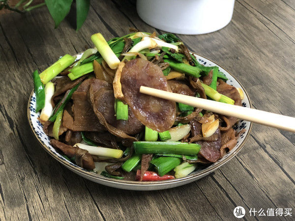 干菜|夏天遇到此菜我从不手软，一次买几十斤，晒成干菜留着冬天炖肉吃