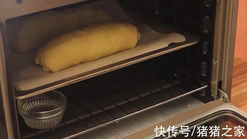 新疆|虽然大列巴来自俄罗斯,但卷果干、加核桃的新疆大列巴更好吃