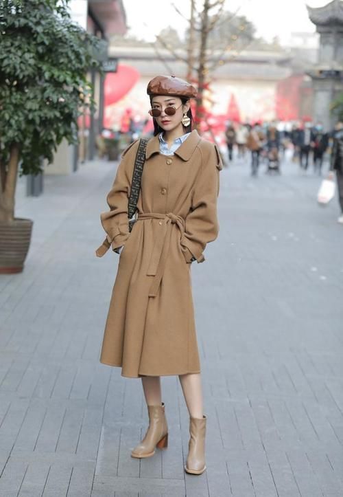 30岁的女性懂不懂打扮？看春季穿搭就了解，正确的搭配时尚且年轻