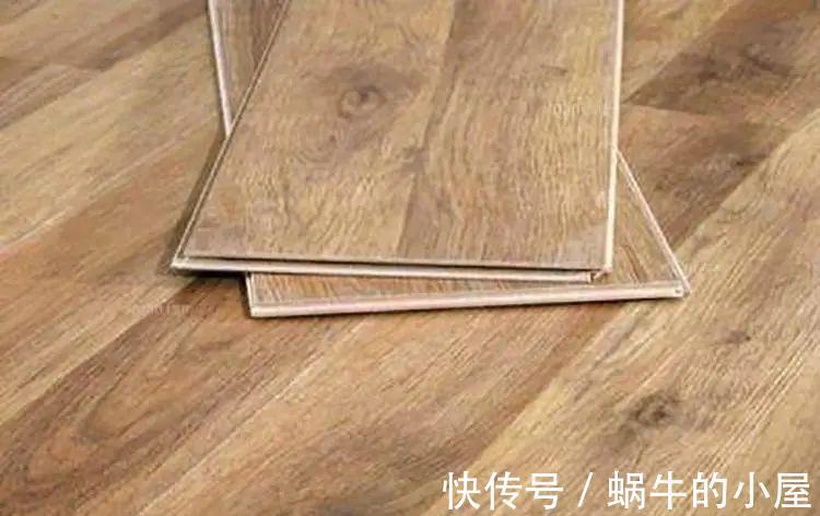 木地板|头一次见,有人在瓷砖上铺木地板,太机智了