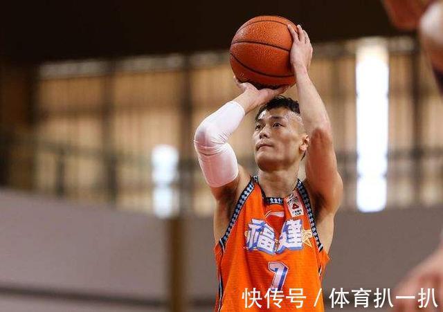 球队|广东男篮新消息,汤杰无意说漏杜锋夺冠3个优势,威姆斯说得没错