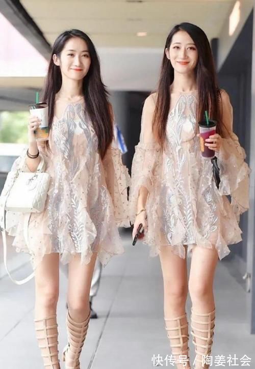 美女 美女模特:姐妹搭配风格魅力四射,泡泡袖网纱连衣裙,又纯又欲