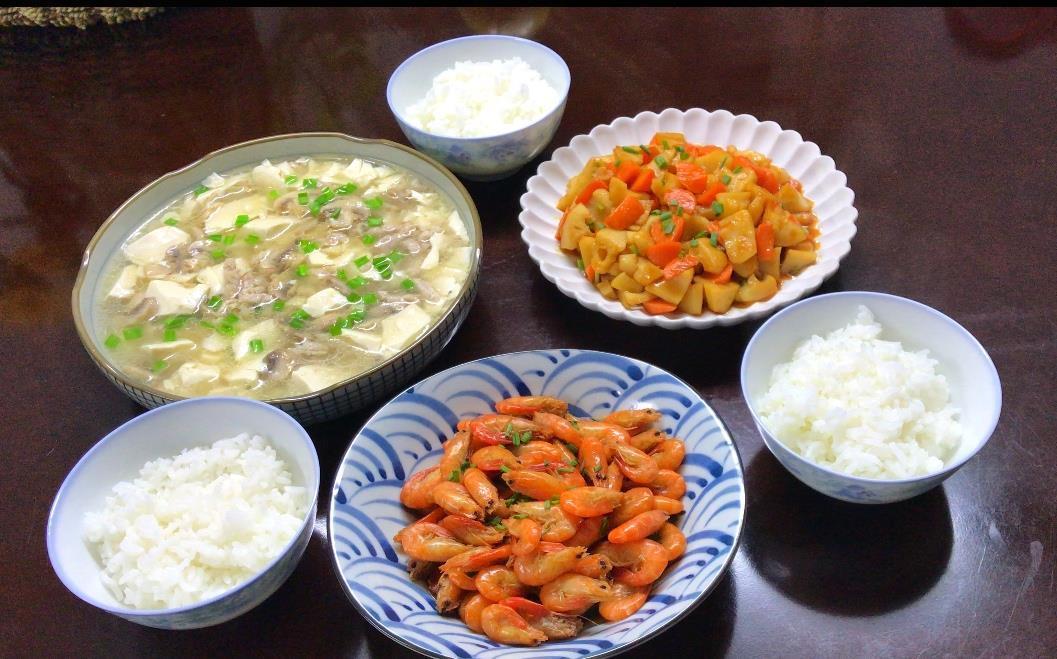  天冷晚餐不将就，1周7天不重样，荤素搭配，不精致但营养好吃