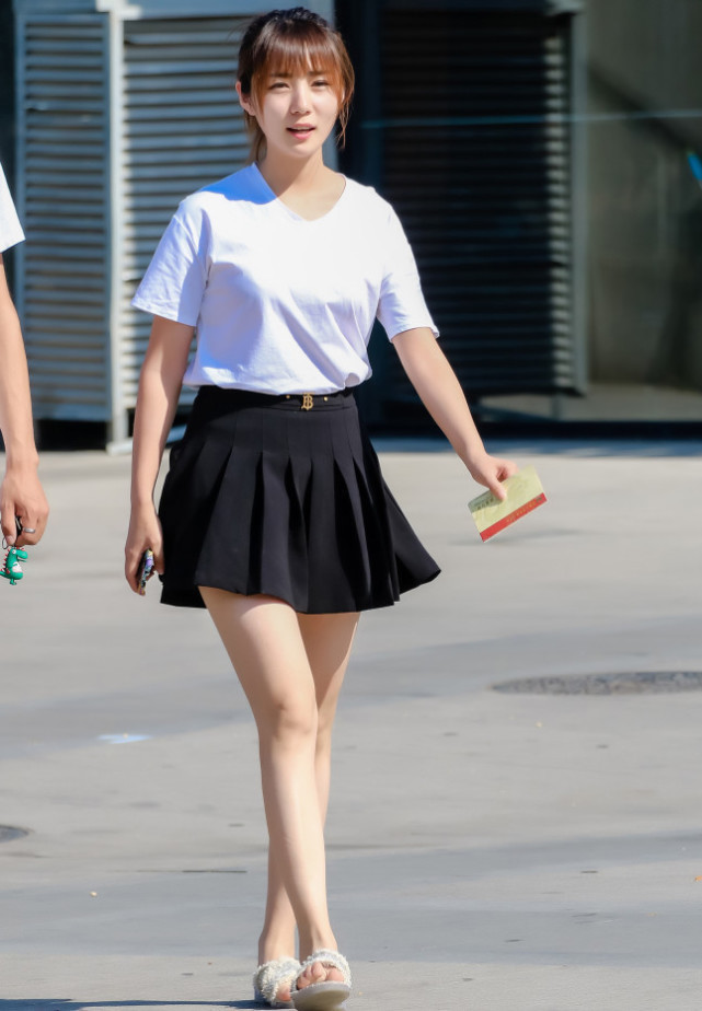 穿搭|穿了二十几年的牛仔裤,第一次见这种“掏空腰”的牛仔,醉了!