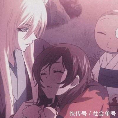 ove|超甜“双人”动漫情侣头像左手刻着我,右手写着你,心中满是激动