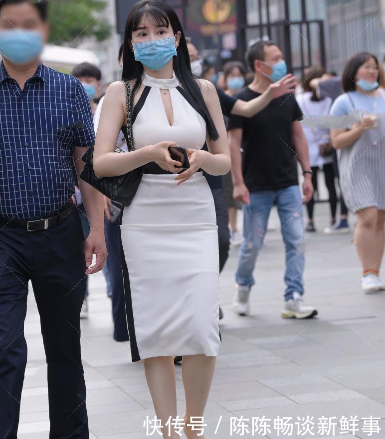 高雅|白色黑色连衣裙,高雅时尚,凸显线条