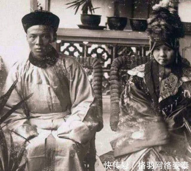 清朝人的“婚纱照”:女人们盛装打扮,凤冠霞帔,别有一番韵味