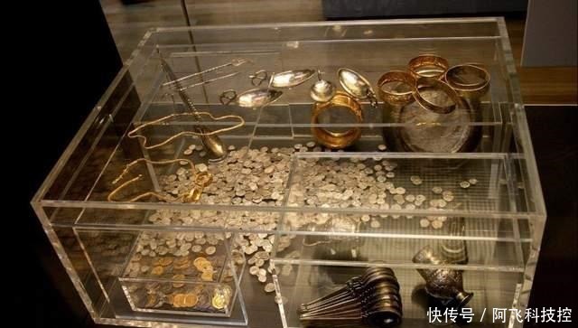 提示声|农民翻新房子,意外挖到价值上千万的金库,不过宝藏发掘后归谁