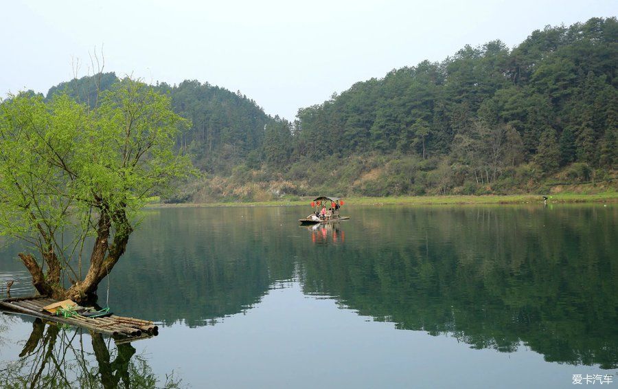 阳春三月，游婺源赏油菜花