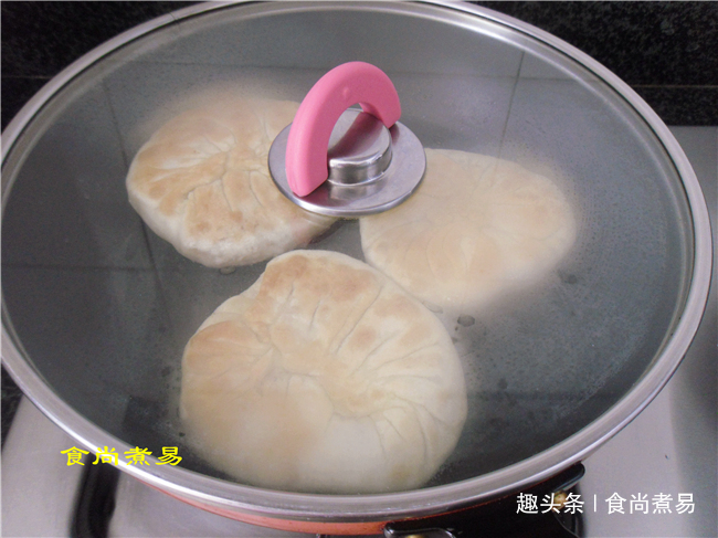 此款馅饼超简单,不用酵母,不用烫面,香软有嚼劲,百吃不腻