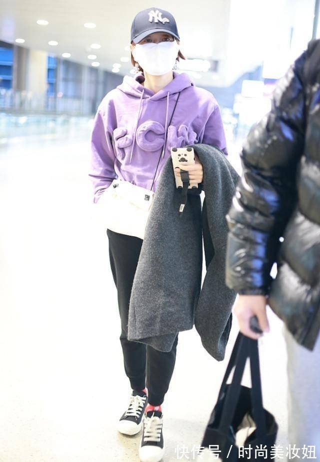 素颜|马伊琍“素颜”走机场显憔悴,穿羊羔绒外套配卫衣,确实像45岁