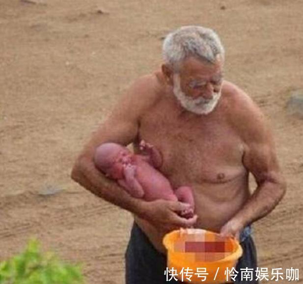 单胎|下海游泳顺便生了个娃,天然的水中分娩,网友:不会引来鲨鱼吗