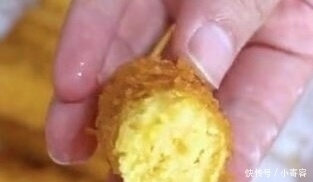 南瓜条|饺子皮新吃法,5分钟做一锅煎饼,酥脆好吃,美味又香,上桌抢光
