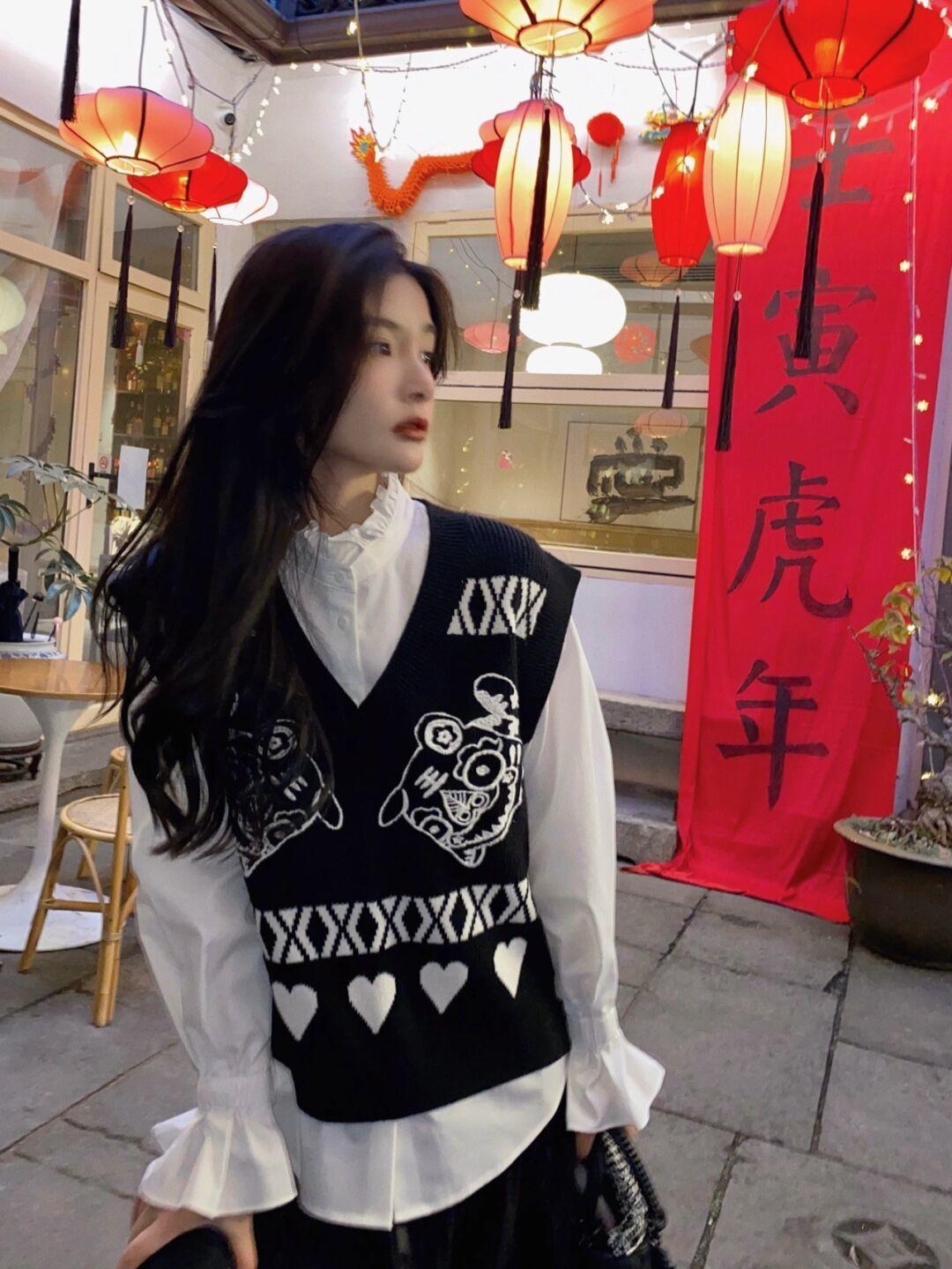 修身性 穿来穿去,还是“毛衣”最百搭,不花哨、不显胖,简约高级又时髦