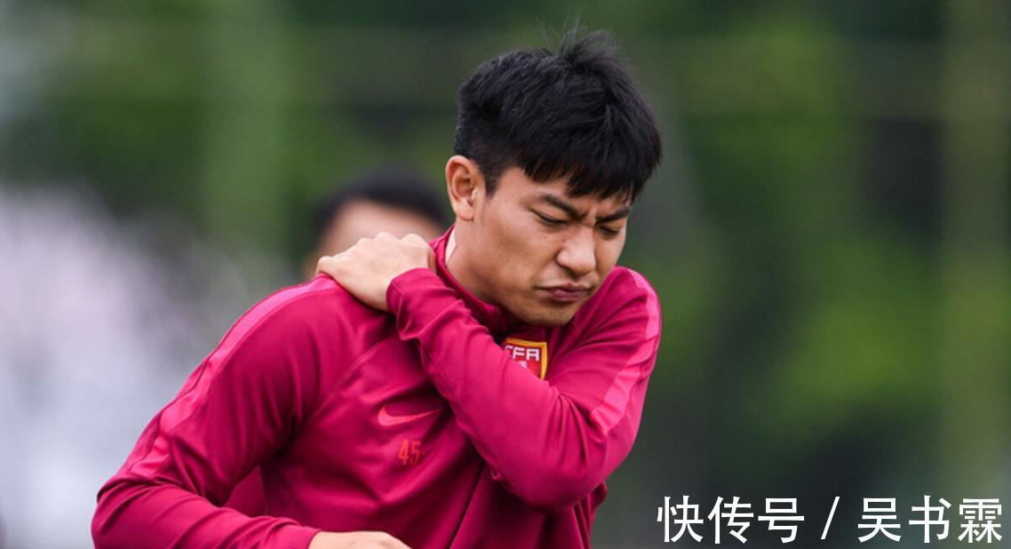 年輕球員|鄭智膽子真大！為恒大新老交替不惜犧牲老將，昔日功勛已枯坐板凳