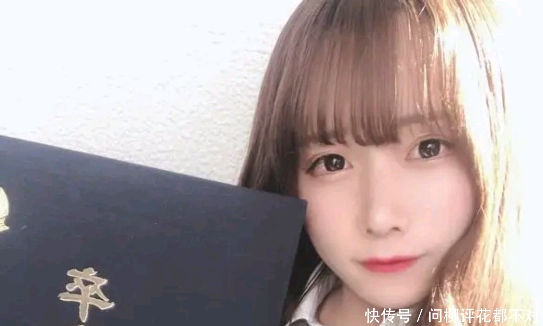 隐藏内心的疑惑，女装大佬为何那么美，他们的“女人味”从何而来