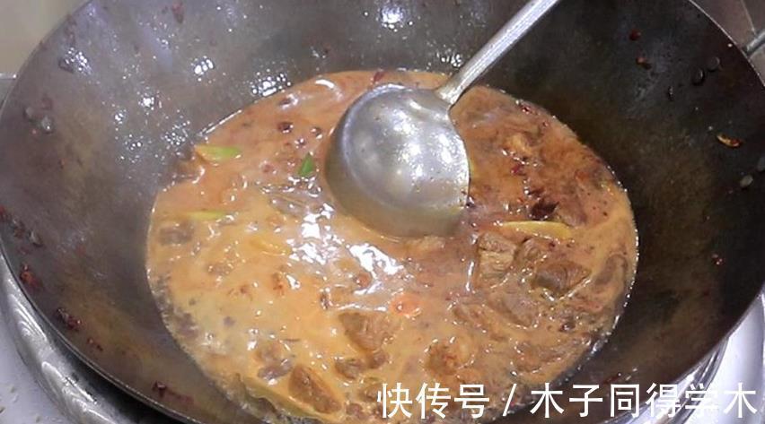 甜面酱|酱牛肉烧土豆好吃有诀窍，学会这个做法，肉嫩筋软，酱香浓郁