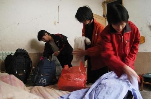 70后|孩子多的家庭,排行第几的孩子比较有出息呢?通常是家里的这个娃