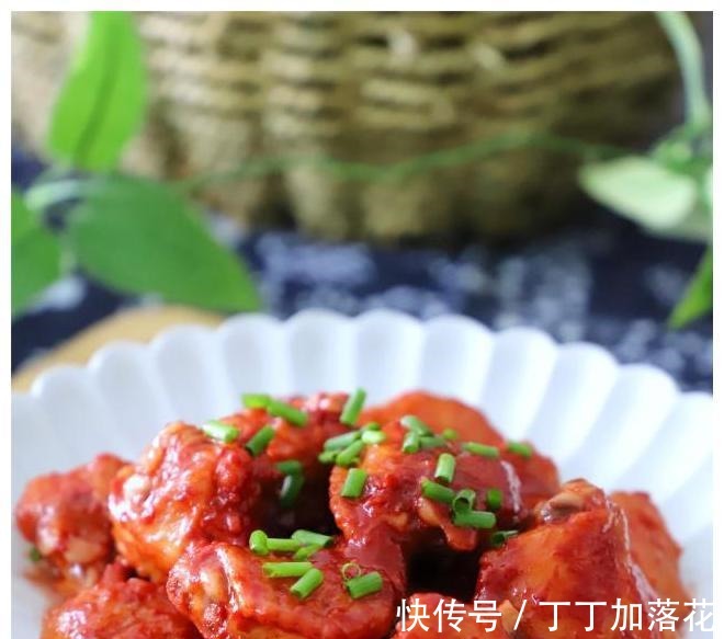 醇香|教你鸡翅的特色做法，醇香浓郁，鲜美嫩滑，比可乐鸡翅好吃10倍！