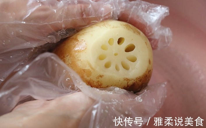 秋天要多吃莲藕,教你简单做法,不炖不凉拌,面如桃花好入秋