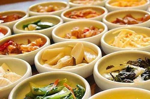 食物|养生人士应该远离的3种早餐，都是很伤血管的食物，你还在吃吗