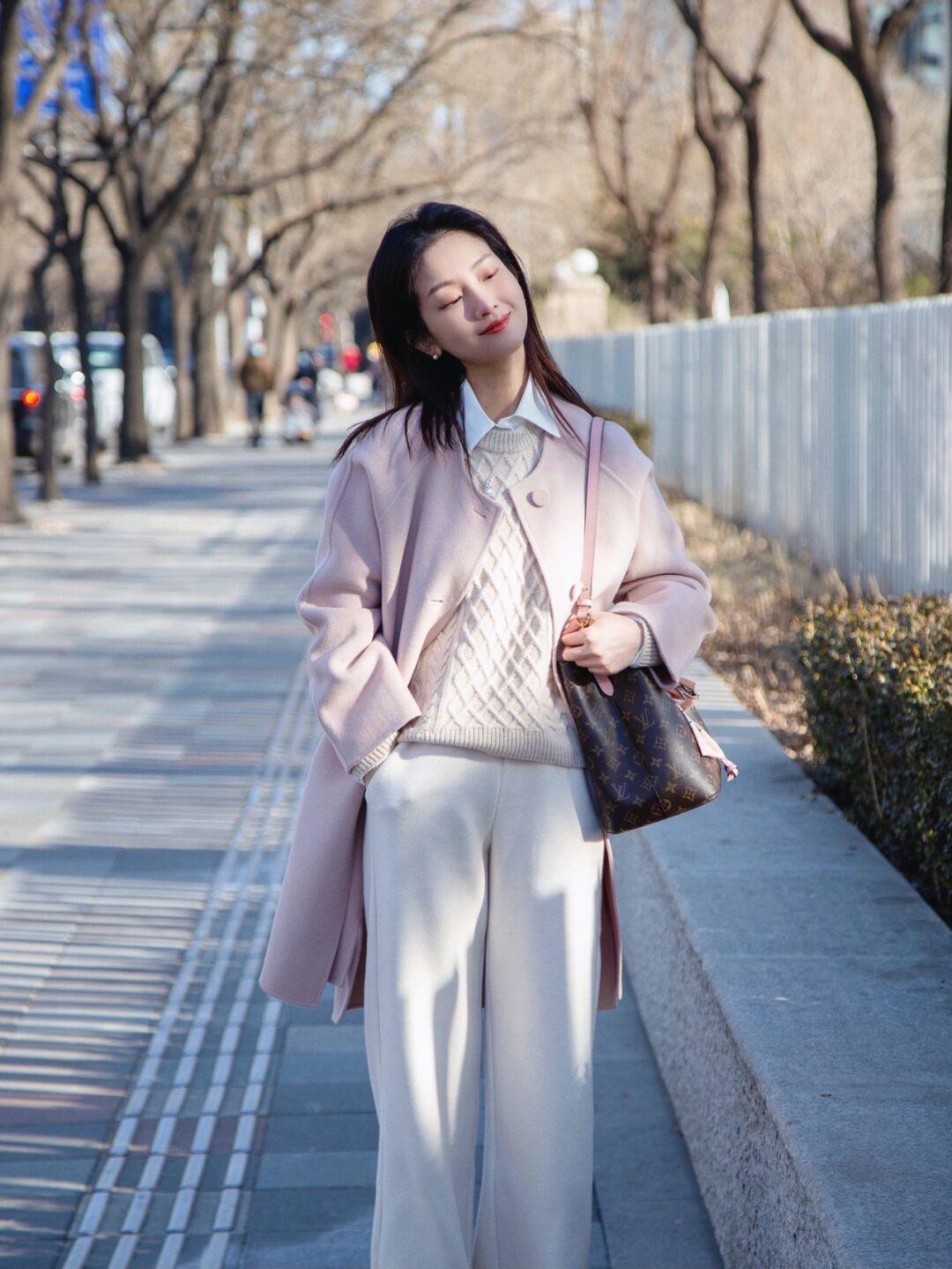 时髦 果然“毛呢外套”才是yyds,这样搭配保暖又舒适,普通人也能驾驭