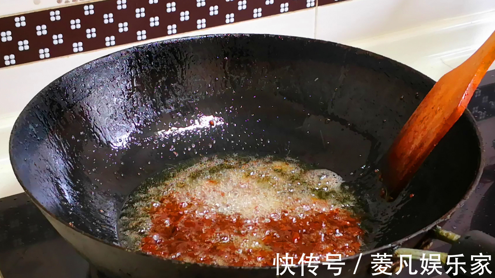 包饺子|茄子包饺子，实在太好吃了，鲜美多汁不油腻，比肉饺子还香还好吃