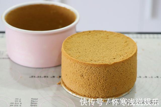 蛋黄|入冬必备的甜点！焦糖饼干咖啡奶油蛋糕，爱上这香浓的美味