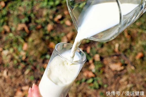 乳糖|一天一牛奶,身体倍健康!提醒:牛奶虽好,但这6类人最好要少喝