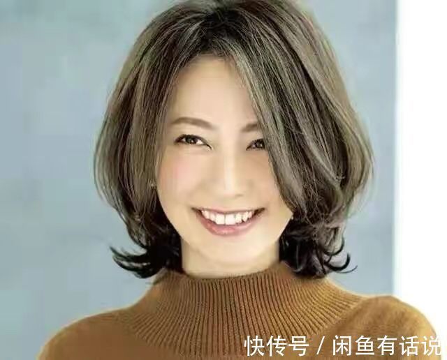 层次感 女人到中年适合“长发”还是“短发”?关键看这4点,剪错会显老