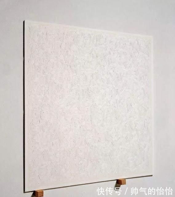 艺术家!小保安画了幅空白画卖12亿,专家这作品单纯而不简单