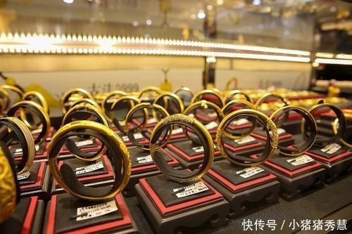 珠宝|女人都喜欢的珠宝首饰,黄金手镯,多少钱一个?
