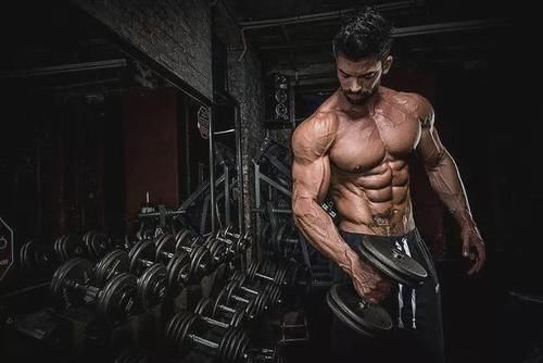 睡眠时间|减脂期不想肌肉流失，5个方法让你保持强壮。