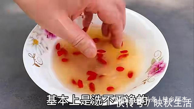 挥发油|扔葱根等于扔钱,葱根原来是个宝,作用这么厉害,太实用了