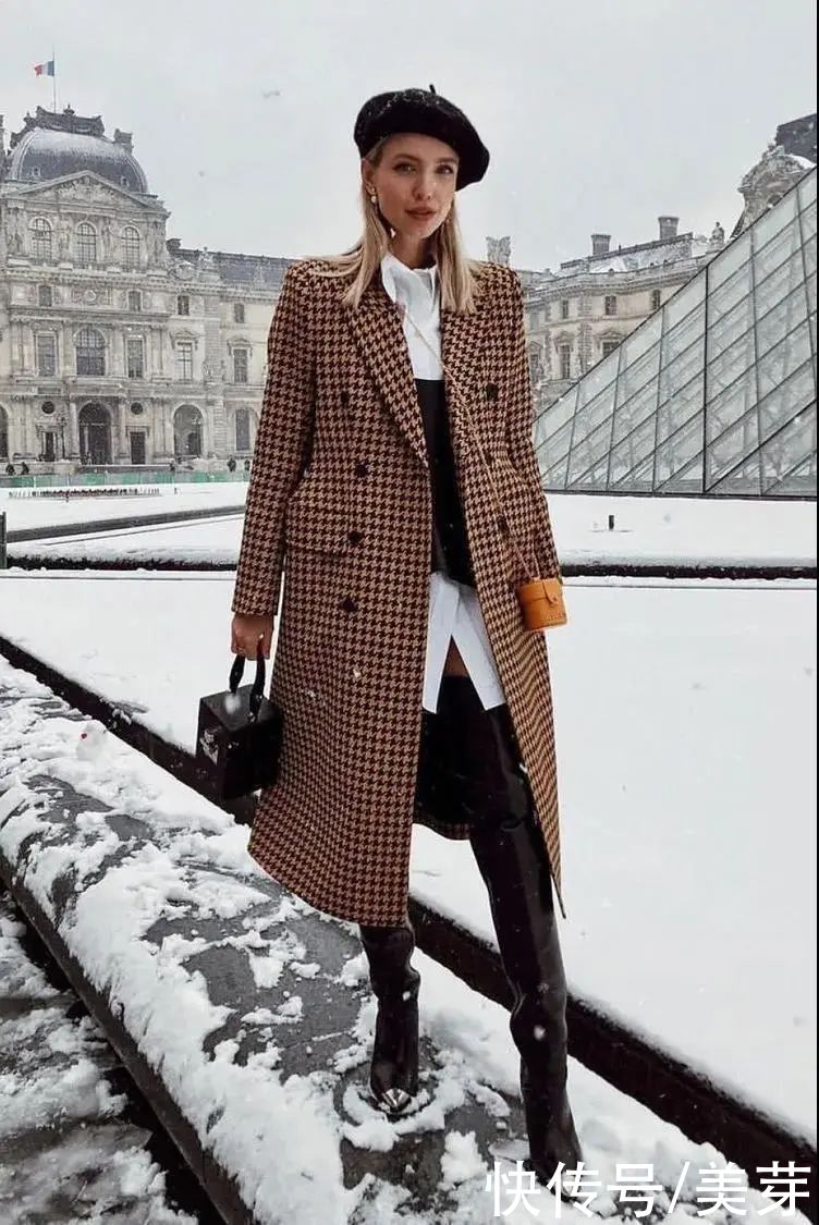 大衣里面穿什么？这4款绝美内搭，让你时髦一整个冬天