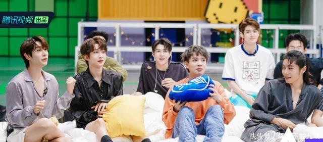 周柯宇|创造营2021刘宇排名重返第一,幽默调侃站位台子,周深扮相帅气