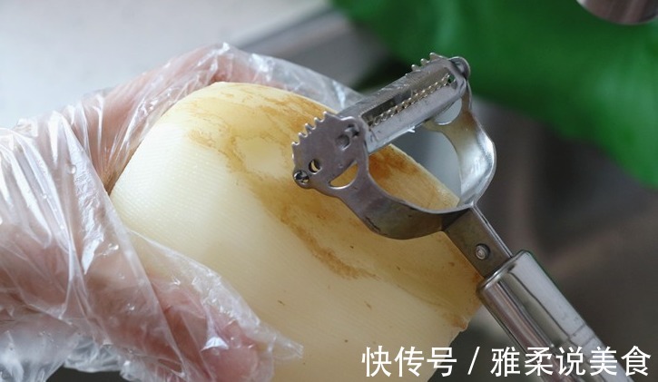 秋天要多吃莲藕,教你简单做法,不炖不凉拌,面如桃花好入秋