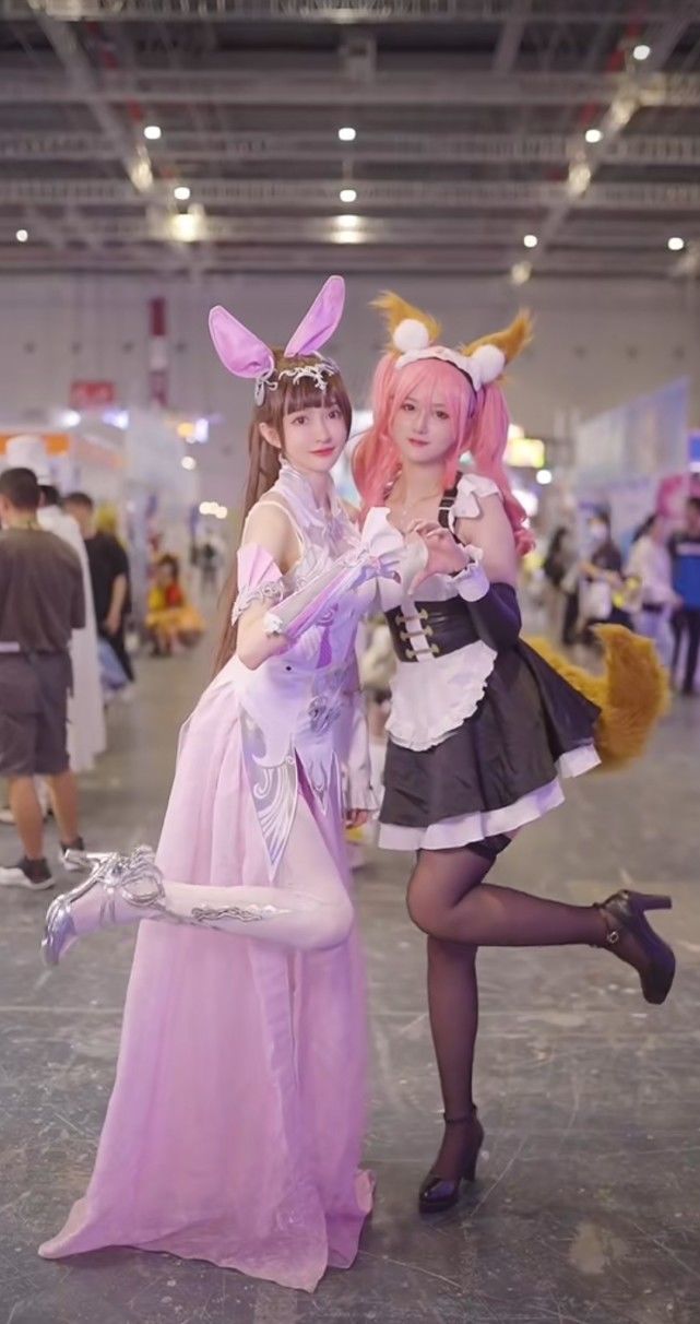 视觉效果|超越动漫版的小舞COS有多美?颜值爱了,大长腿搭配白丝也很绝