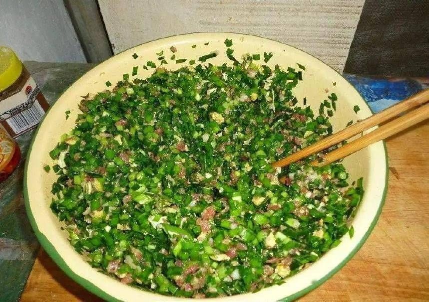 饺子铺老板说漏嘴：包韭菜馅儿多加一点它，饺子香味浓一倍！