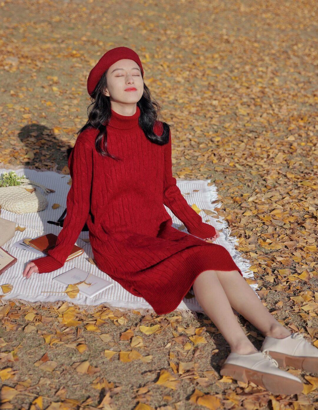 质地 衣服好看不全看身材,选款很重要,这些“毛衣”looks分享给你