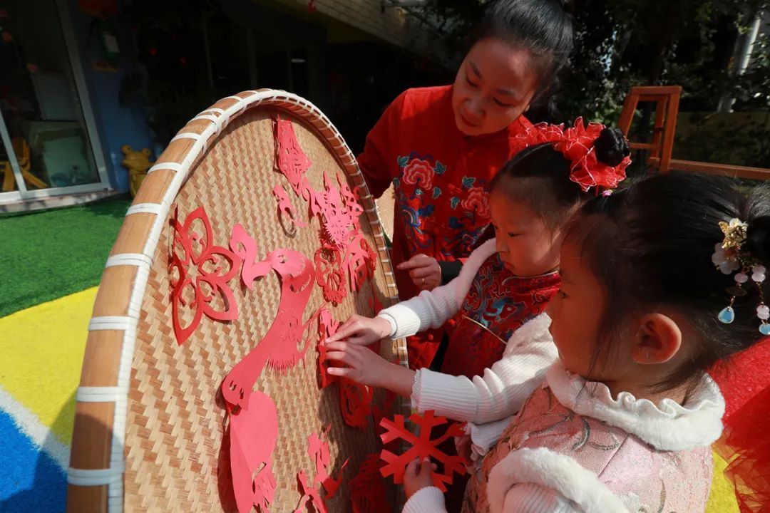 新年#网络中国年丨惊艳了！永嘉这群孩子用剪纸剪出了年味！