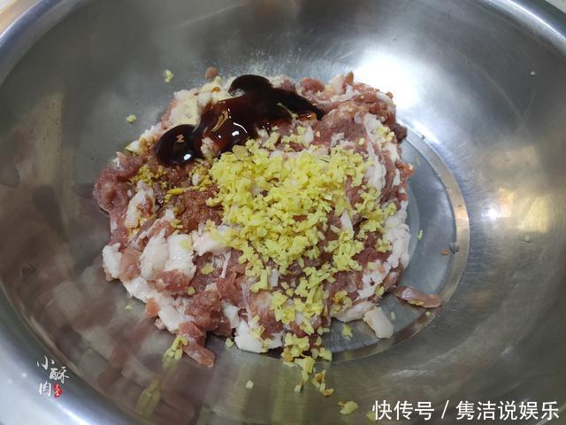 饺子想要好吃,调馅是关键,饺子店老板教你调馅技巧,鲜嫩多汁