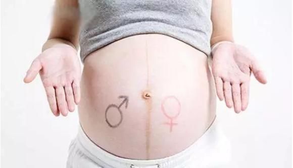 妊娠线|怀孕后,女人肚子上有一条黑线,究竟有什么作用?