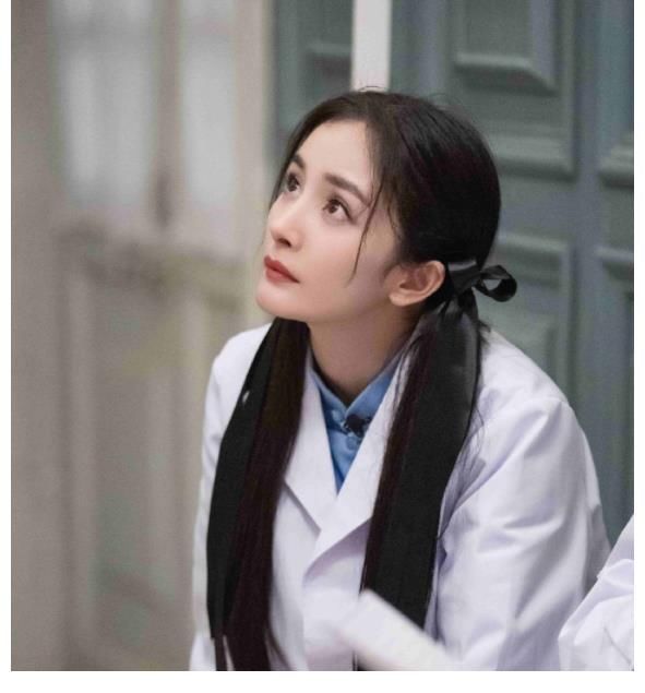 造型|鹅厂新综艺路透,杨幂绑双马尾亮相,光看嘉宾颜值就期待满满