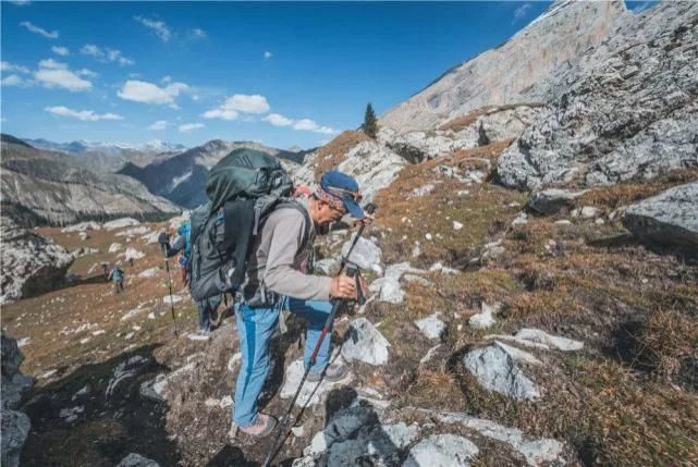 美丽中国-337-：横亘、狼塔