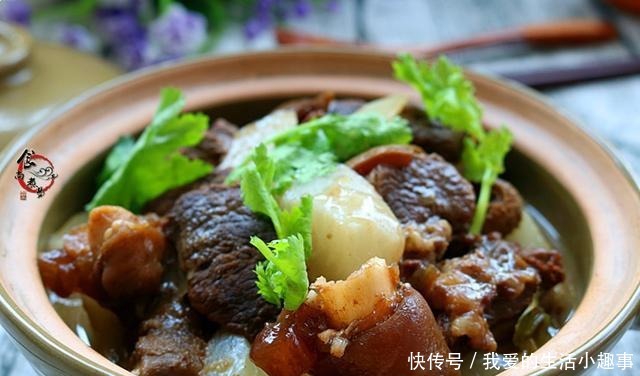 每年冬天一到,此菜最抢手,当季食材营养足,荤素搭配味道香