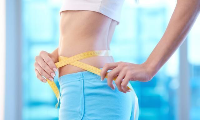 肩胛骨|一个简单的动作，每天五分钟，只要坚持一个月就能瘦身