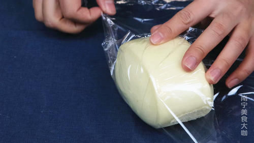 保存馒头别再放冰箱冷藏了,教你一招,放上3个月都依然宣软蓬松